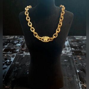 Gold Medusa Chain Necklace w Clasp Hook Closure Fashion✨Comes w Gift Box🎁